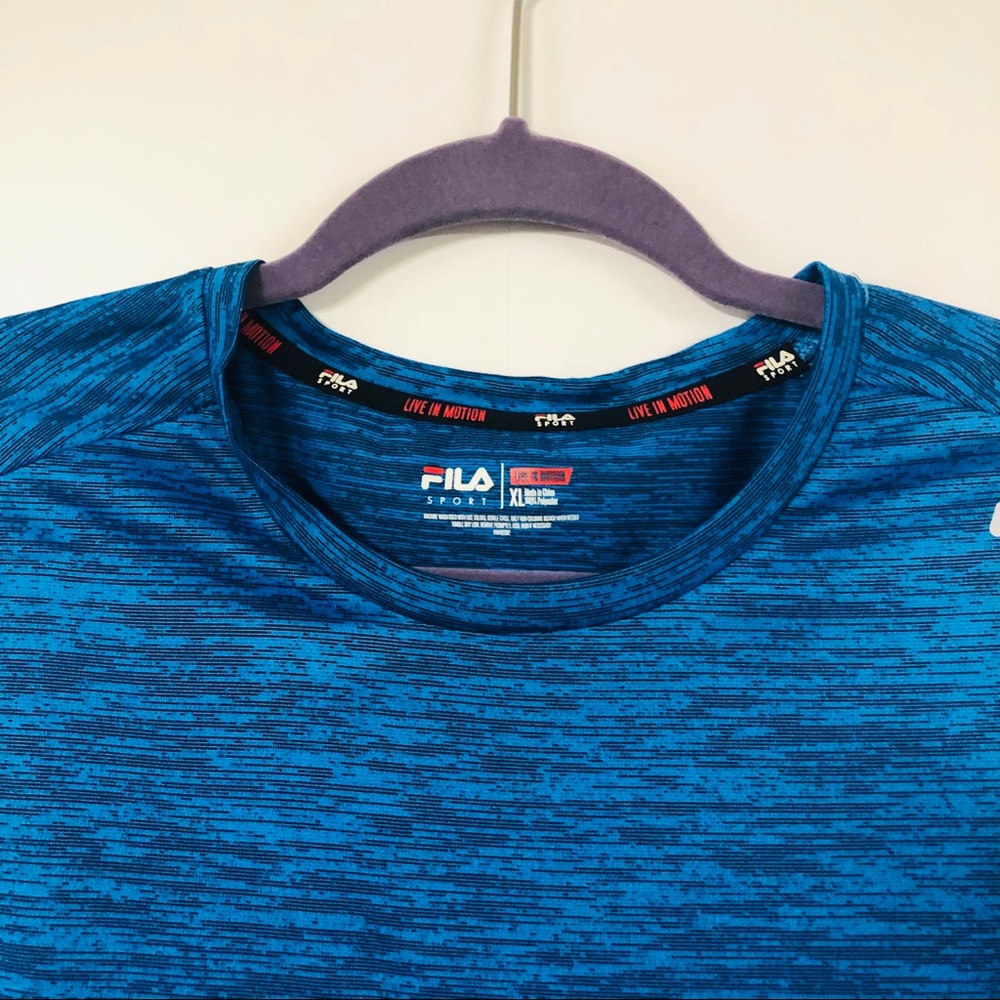 FILA running shirt Size XL Blue